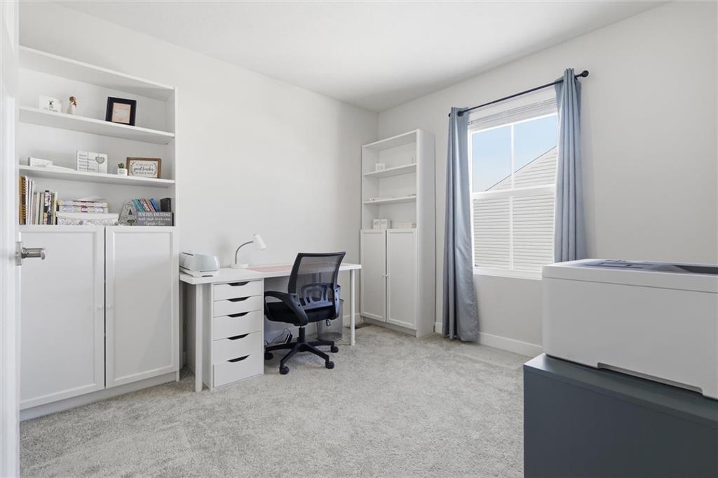 412 Spruce Lane Houston, PA 15342 - Photo 11 of 44 Good light...