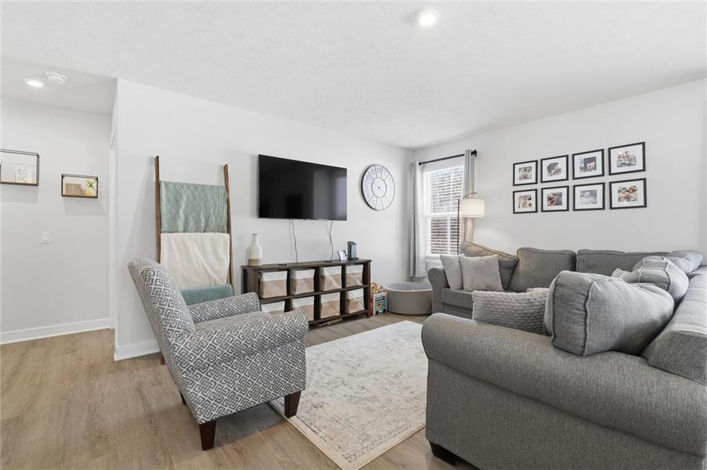 412 Spruce Lane Houston, PA 15342 - Photo 17 of 44 Bright, open and airy...