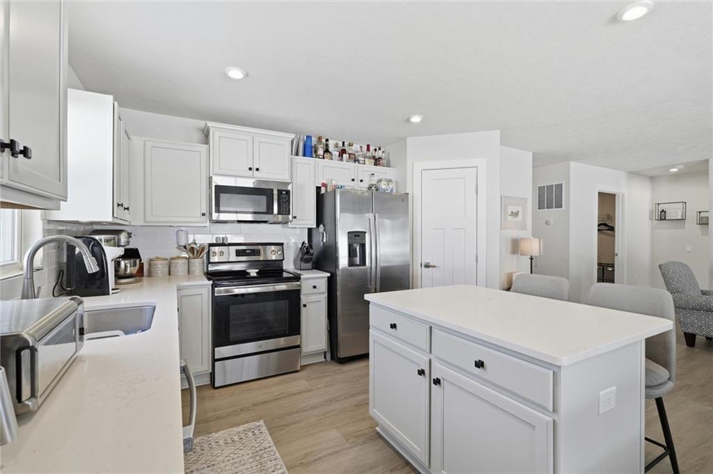 412 Spruce Lane Houston, PA 15342 - Photo 19 of 44 Perfect cooking triangle...