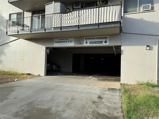 a view of a building entrance