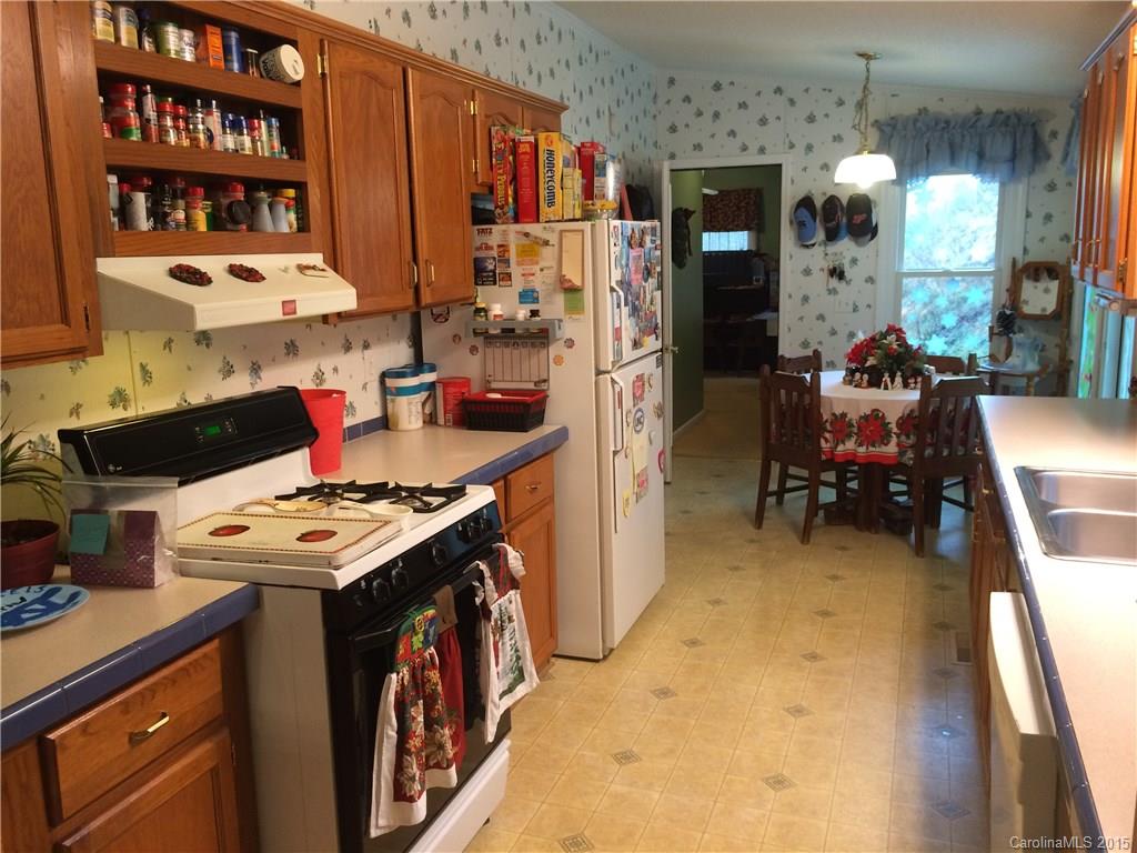 6 Whitted Road Canton, NC 28716 - Photo 8 of 23 Gallery Image 8