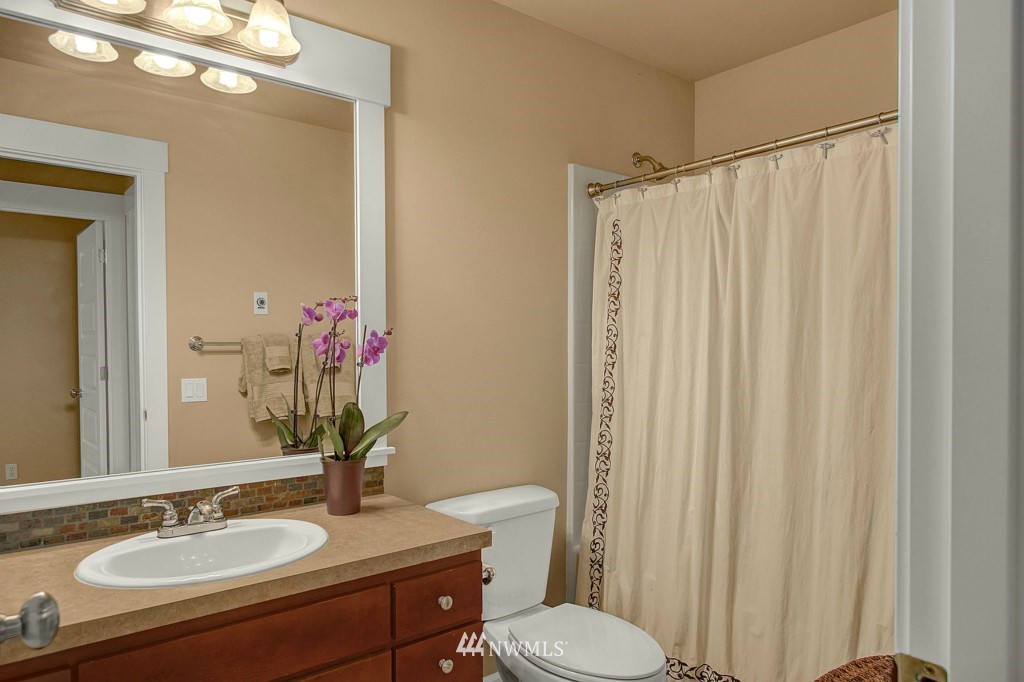 17020 15th Drive Southeast Bothell, WA 98012 - Photo 11 of 14 Gallery Image 11