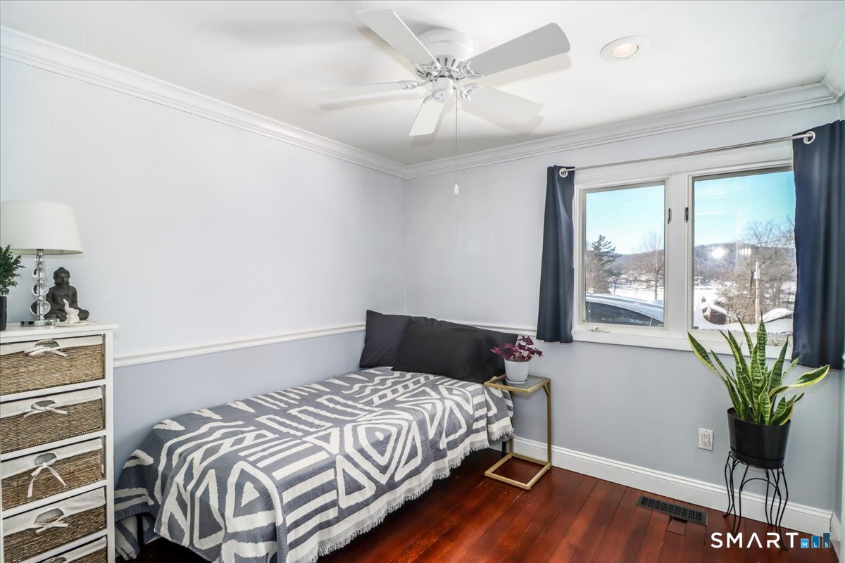 108 Forty Acre Mountain Road Danbury, CT 06811 - Photo 13 of 22