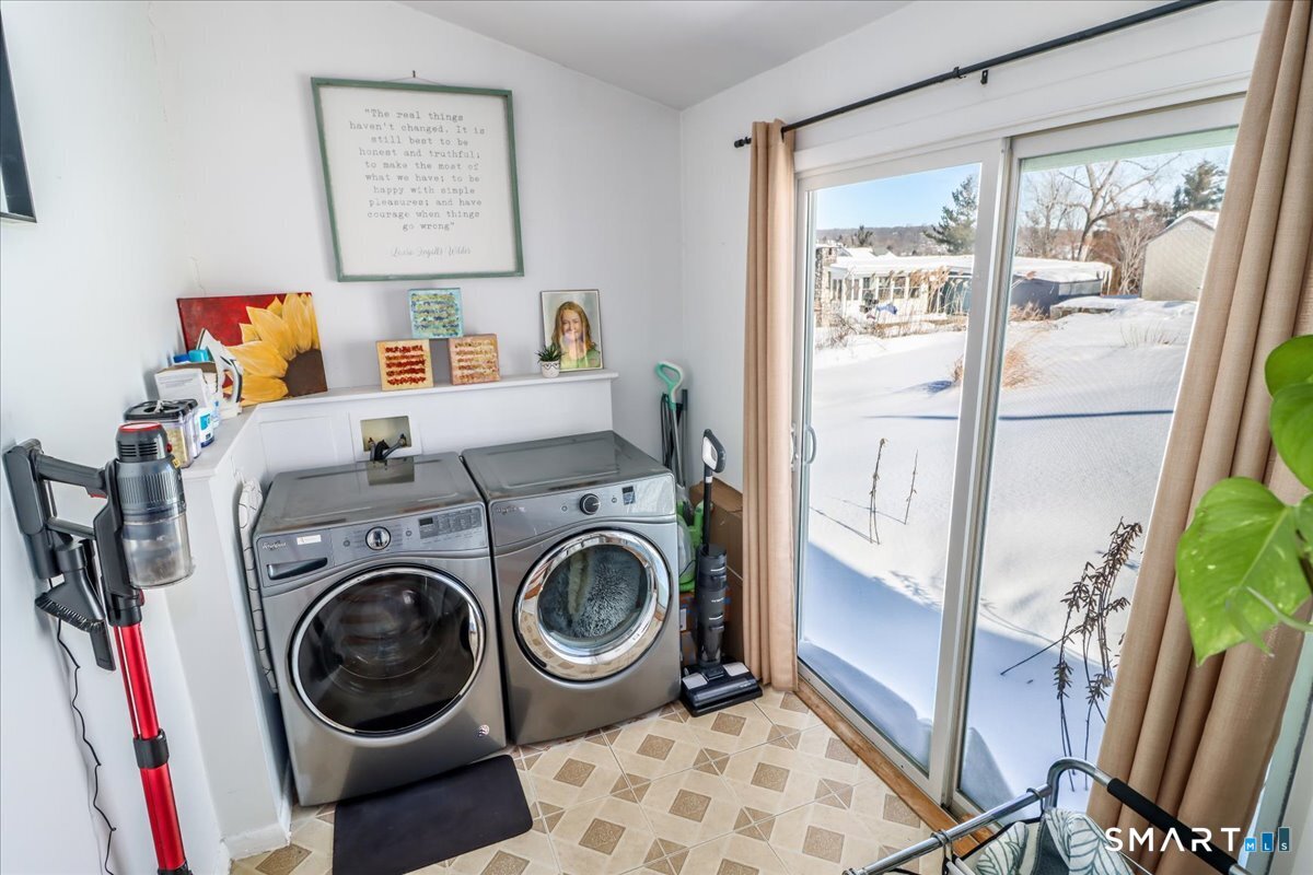 108 Forty Acre Mountain Road Danbury, CT 06811 - Photo 16 of 22