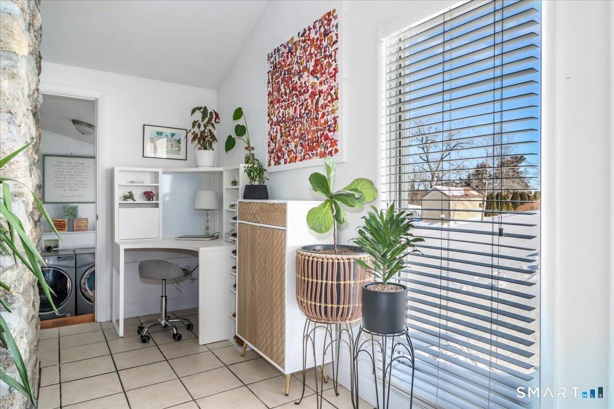 108 Forty Acre Mountain Road Danbury, CT 06811 - Photo 2 of 22