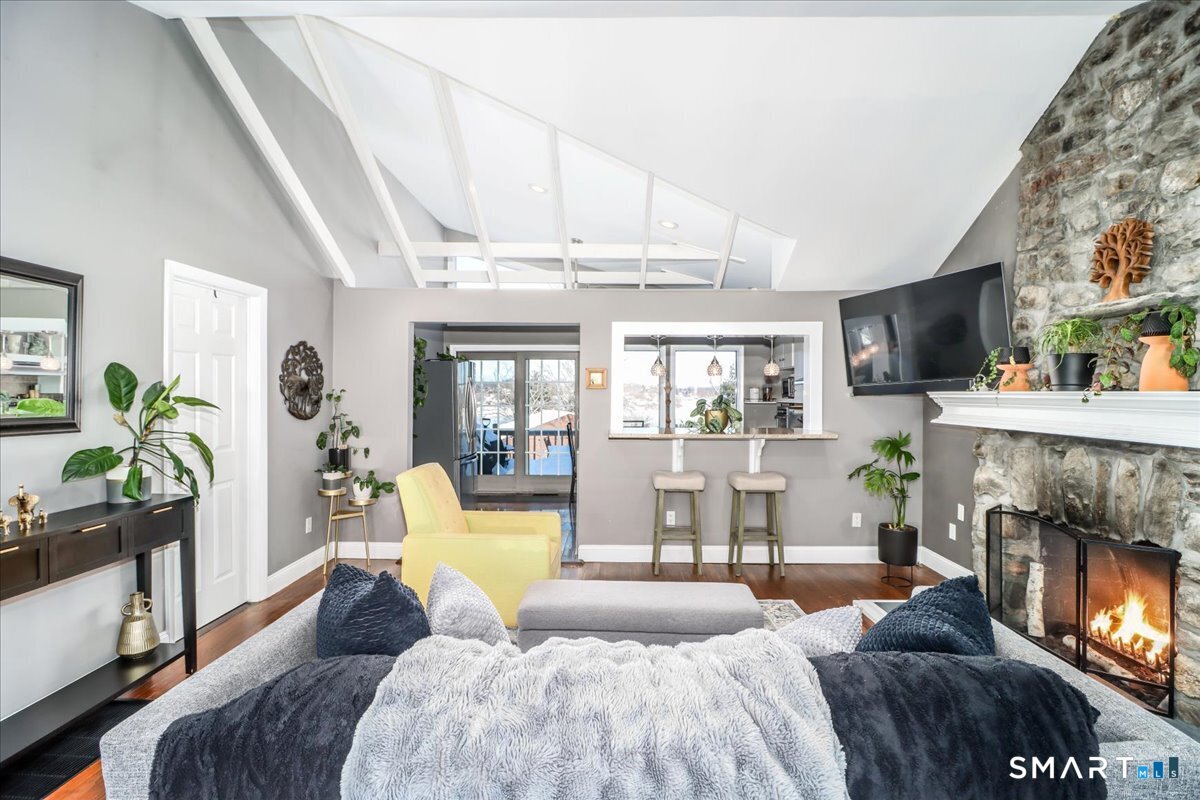 108 Forty Acre Mountain Road Danbury, CT 06811 - Photo 5 of 22