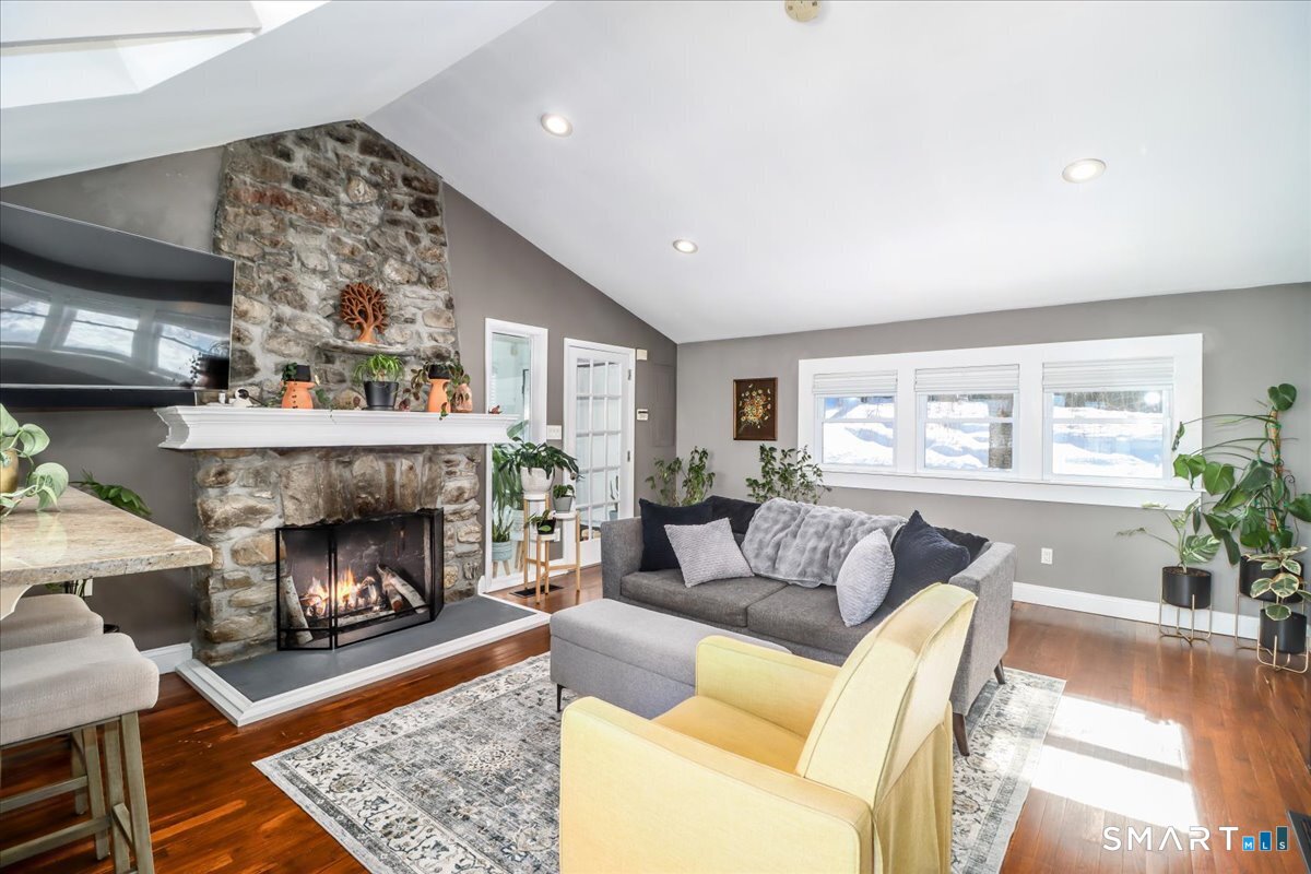 108 Forty Acre Mountain Road Danbury, CT 06811 - Photo 7 of 22