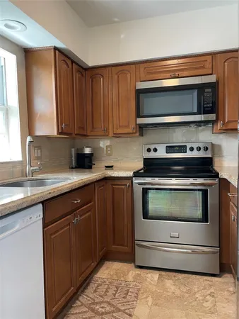 $3,500 | 2708 Northeast 14th Street Causeway, Unit 2, Pompano Beach, FL 33062