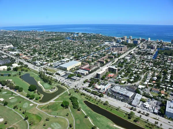 $3,500 | 2708 Northeast 14th Street Causeway, Unit 2, Pompano Beach, FL 33062