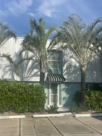 $3,500 | 2708 Northeast 14th Street Causeway, Unit 2, Pompano Beach, FL 33062