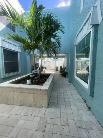 $3,500 | 2708 Northeast 14th Street Causeway, Unit 2, Pompano Beach, FL 33062