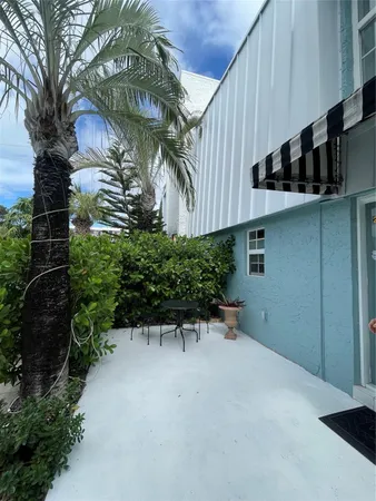 $3,500 | 2708 Northeast 14th Street Causeway, Unit 2, Pompano Beach, FL 33062