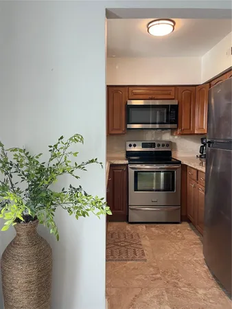 $3,500 | 2708 Northeast 14th Street Causeway, Unit 2, Pompano Beach, FL 33062