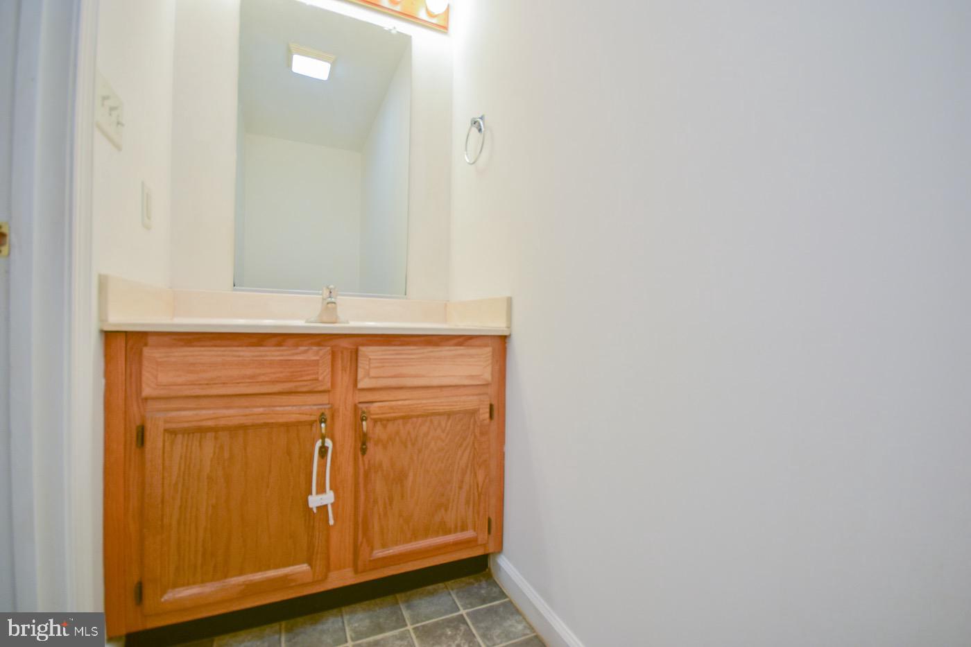 28 Jonathan Court Inwood, WV 25428 - Photo 8 of 35