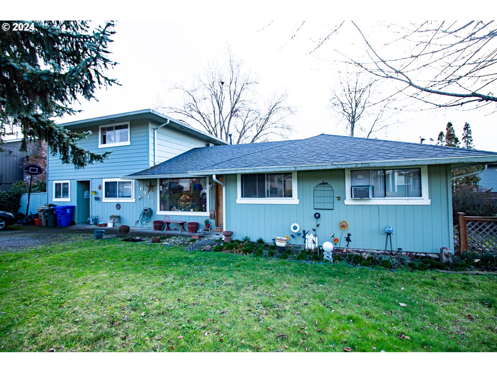 16911 Southeast Berghammer St