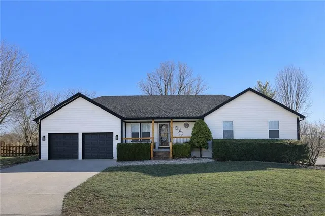 $429,000 | 1111 South Doyle Street, Louisburg, KS 66053
