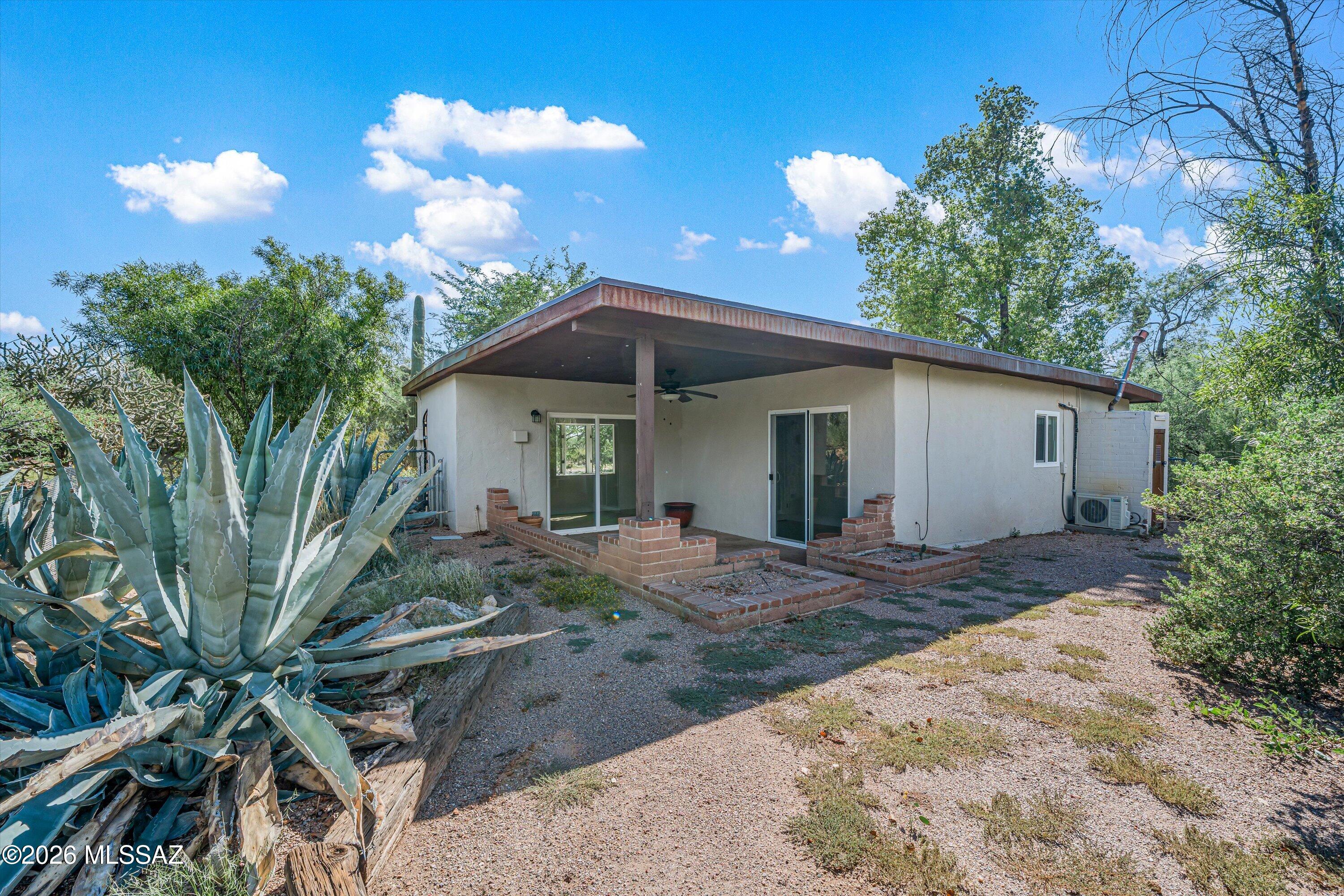 7041 East River Road Tucson, AZ 85750 - Photo 27 of 43 Guest House