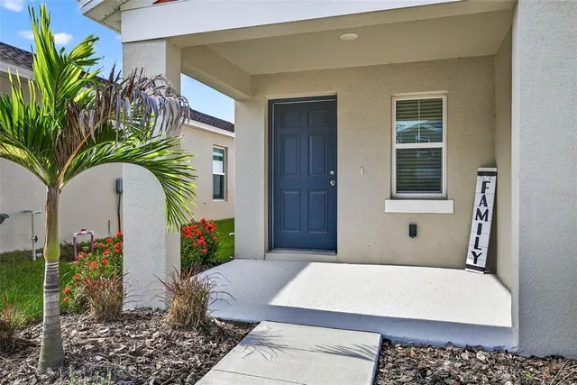 a house view with a outdoor space