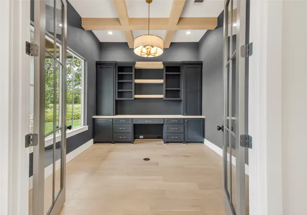 $999,999 | 10370 Pecan Grv Court, Chappell Hill, TX 77426