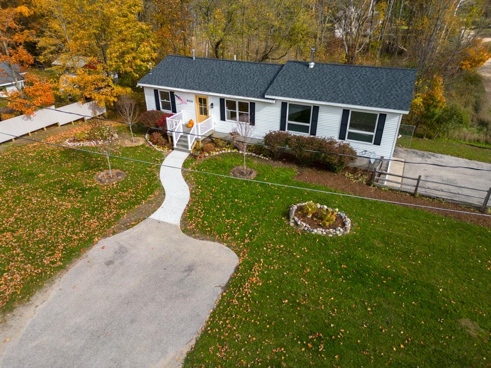 8335 South Maple City Road Maple City, MI 49664 - Photo 5 of 31