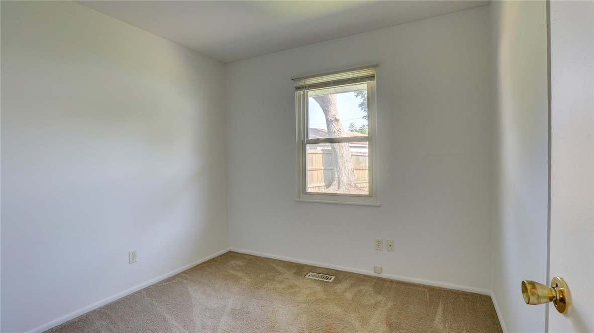 3124 East Robin Drive Decatur, IL 62526 - Photo 18 of 26