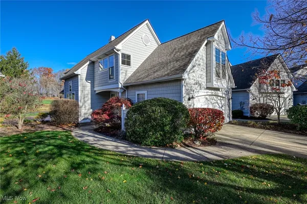 $389,000 | 2975 Waterford Drive, Twinsburg, OH 44087