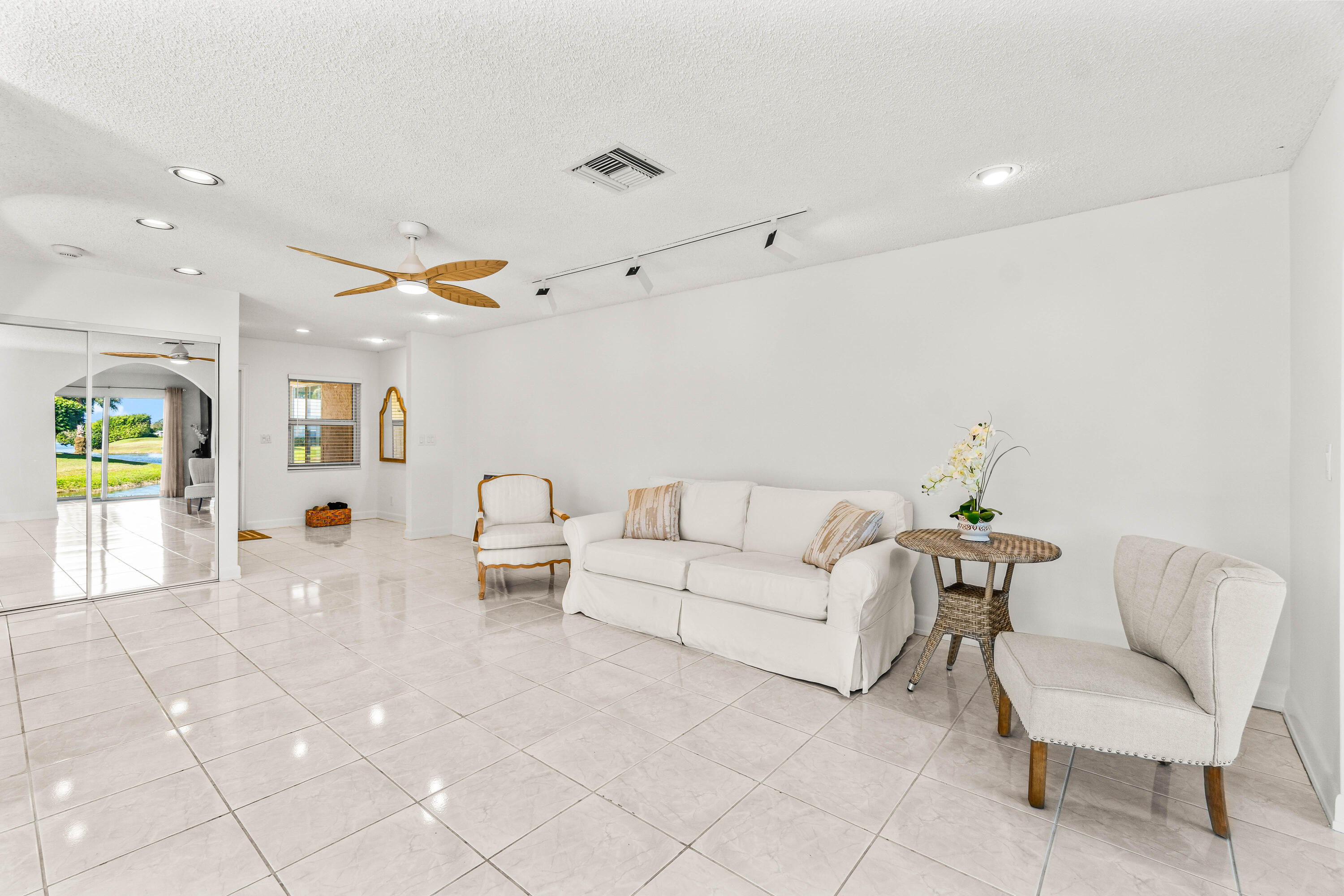 6281 Dusenburg Road Delray Beach, FL 33484 - Photo 13 of 40 014-6281DusenburgRoad-DelrayBeach-FL-334