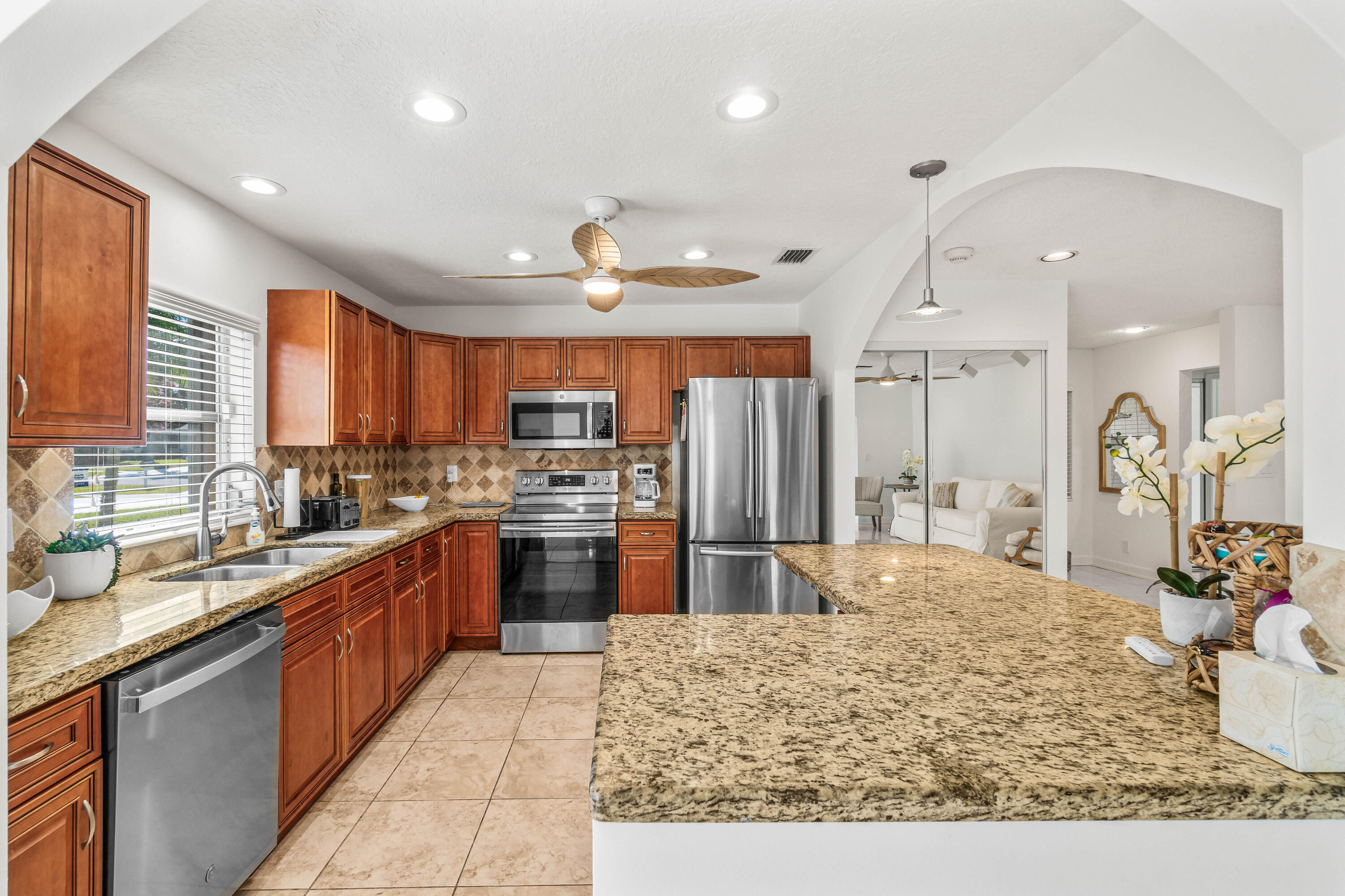 6281 Dusenburg Road Delray Beach, FL 33484 - Photo 9 of 40 025-6281DusenburgRoad-DelrayBeach-FL-334