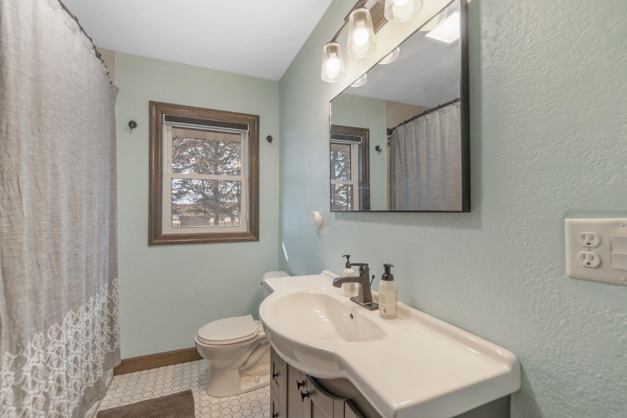 111 Howard Street Sumner, IA 50674 - Photo 11 of 21 Gallery Image 11