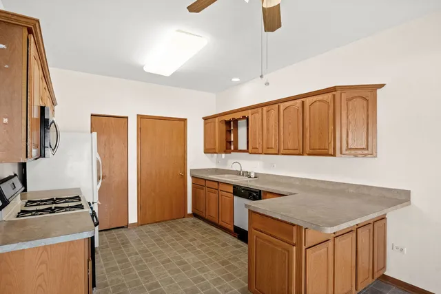 $289,900 | 20965 West Snowberry Lane, Plainfield, IL 60544