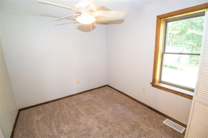 85 McClure Road Cheswick, PA 15024 - Photo 12 of 25 Third bedroom with new carpeting!