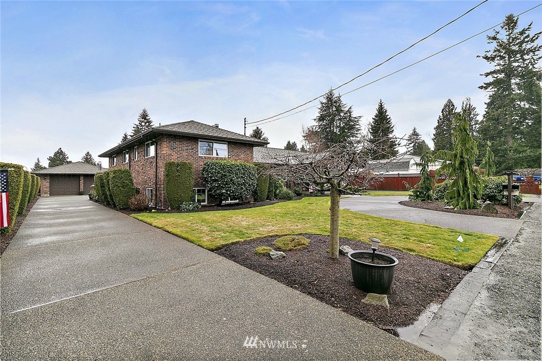 2225 Northeast 16th Street Renton, WA 98056 - Photo 1 of 38