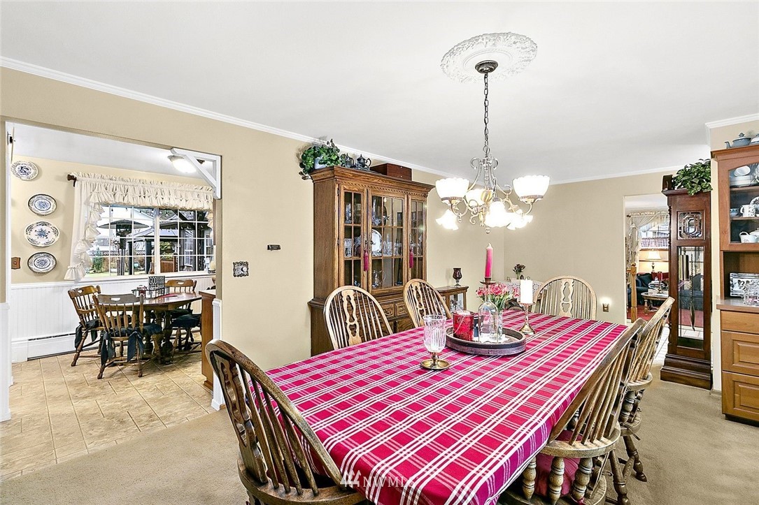 2225 Northeast 16th Street Renton, WA 98056 - Photo 11 of 38