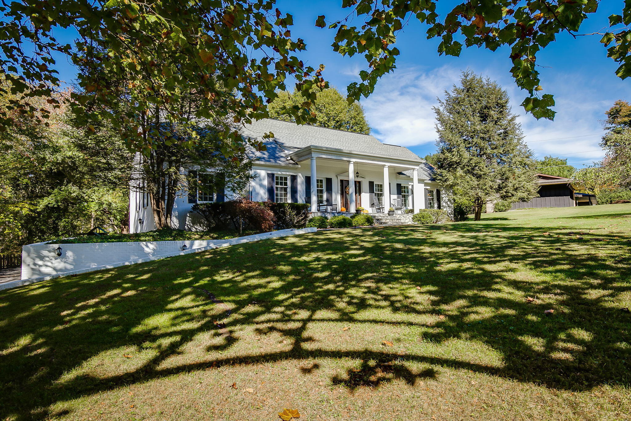 2012 Canterbury Road Kingsport, TN 37660 - Photo 3 of 58 2-web-or-mls-Canterbury-2