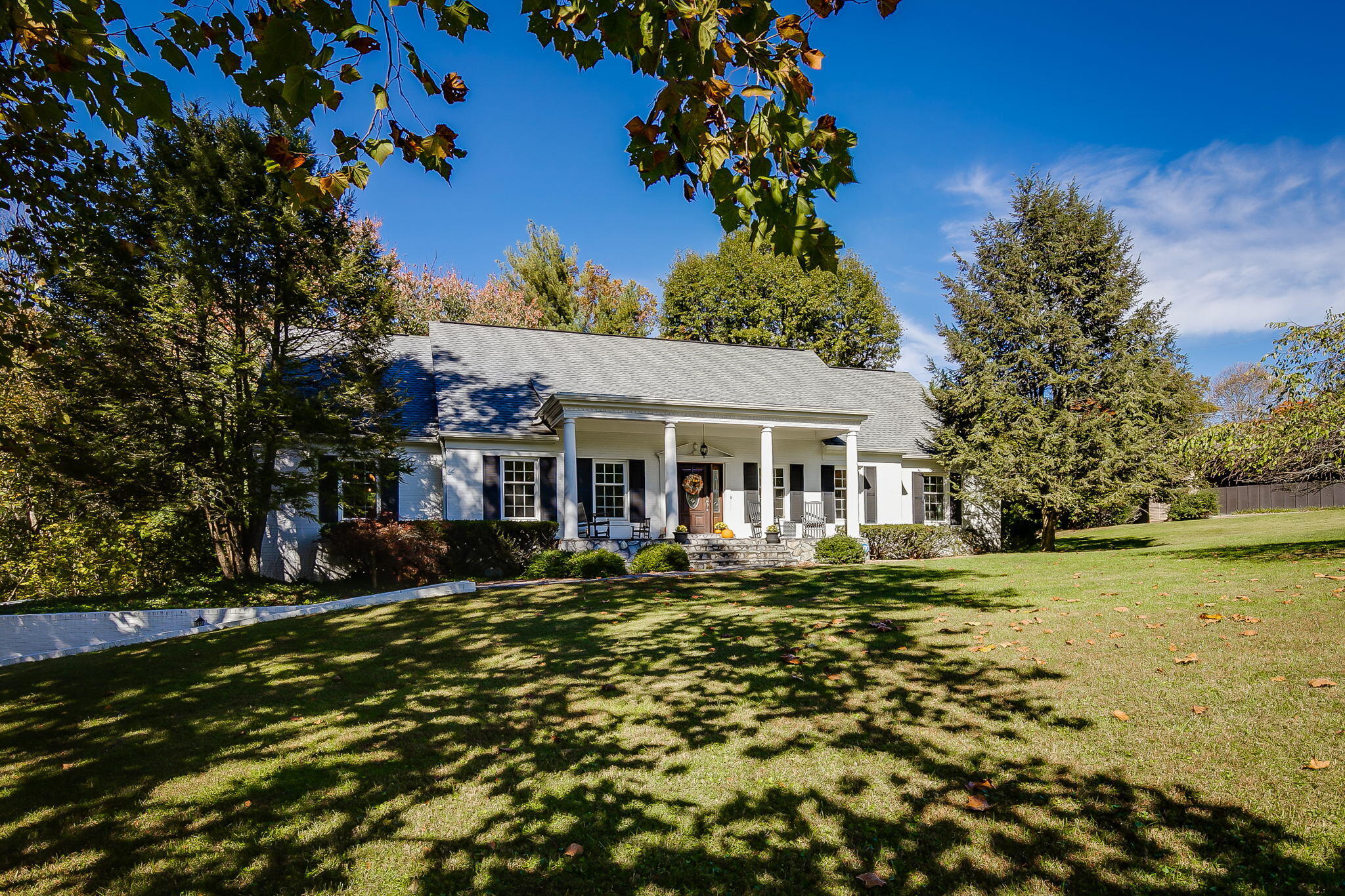2012 Canterbury Road Kingsport, TN 37660 - Photo 4 of 58 3-web-or-mls-Canterbury-3