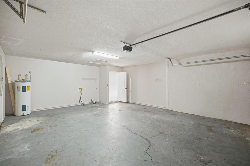 14 Cedar Tree Terrace Ocala, FL 34472 - Photo 26 of 32 a view of an empty room