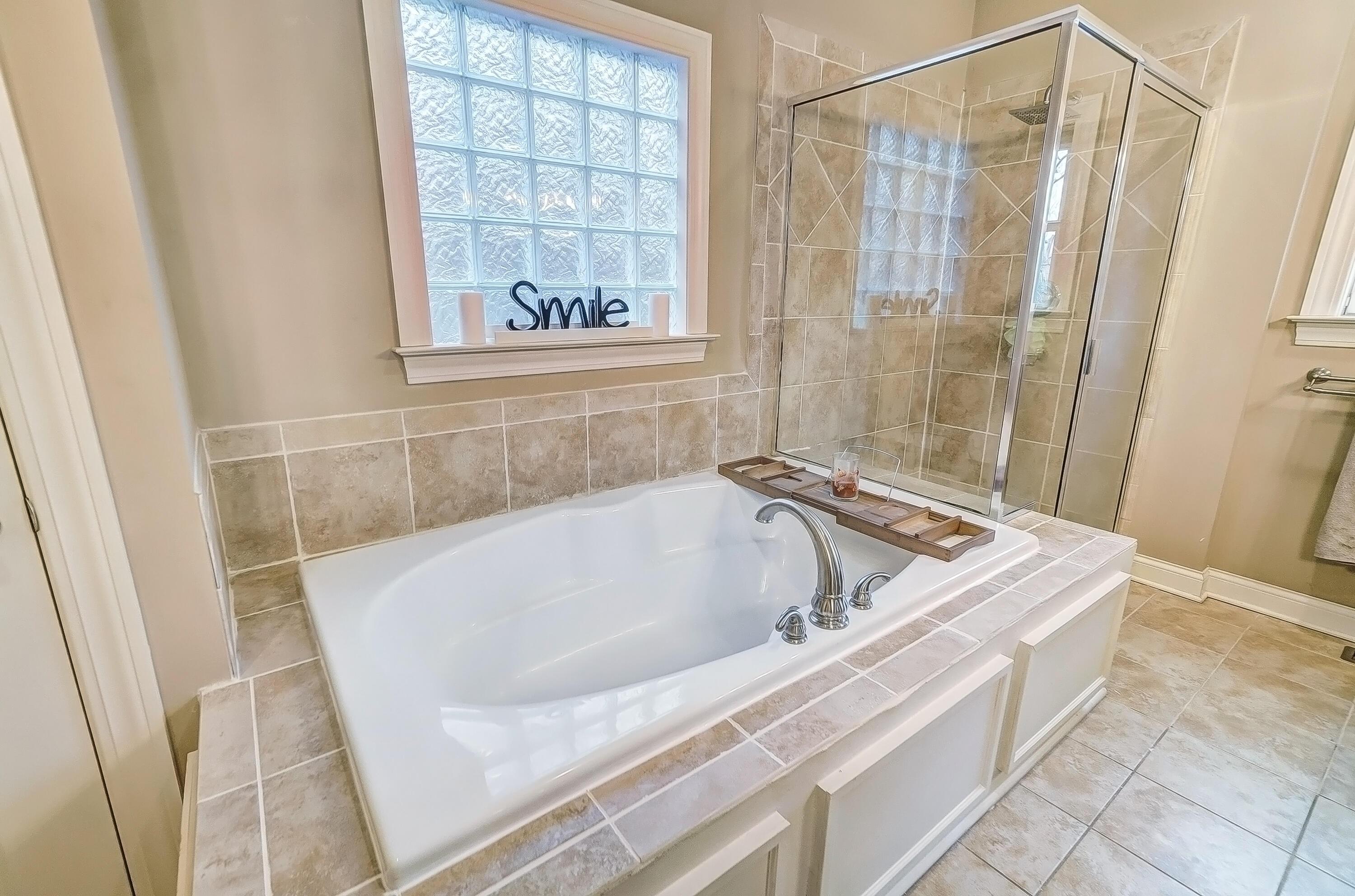 6310 Linworth Road Worthington, OH 43085 - Photo 24 of 80 Primary Bathroom