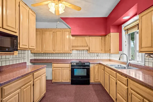 $325,000 | 142 Cottage Avenue, Carpentersville, IL 60110