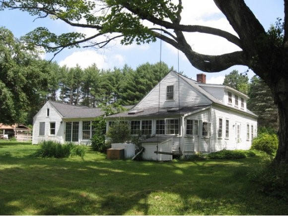 18 Old Center Road Deerfield, NH 03037 - Photo 1 of 1