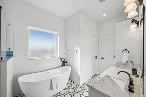 $1,049,000 | 5240 Cornish Street, Unit A, Houston, TX 77007