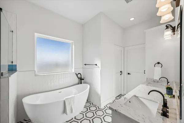 $1,049,000 | 5240 Cornish Street, Unit A, Houston, TX 77007