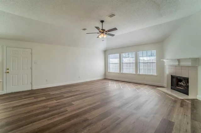 $2,300 | 1612 Niagara Boulevard, Lewisville, TX 75077