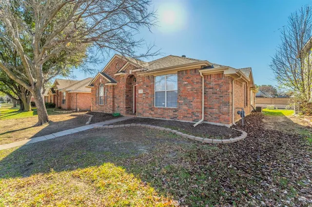 $2,300 | 1612 Niagara Boulevard, Lewisville, TX 75077