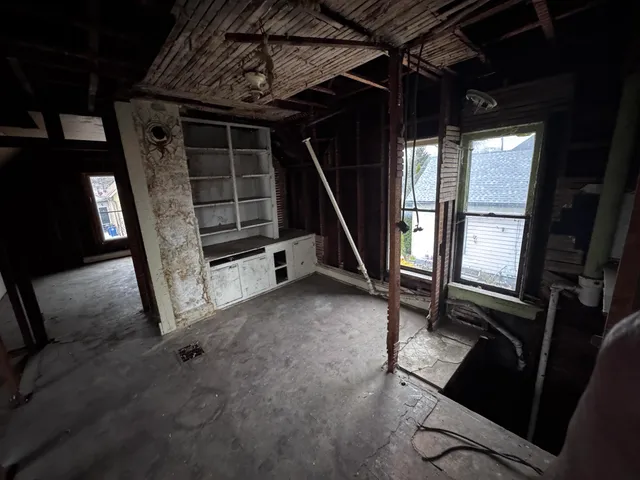 $89,900 | 1523 Geneva Street, Racine, WI 53404