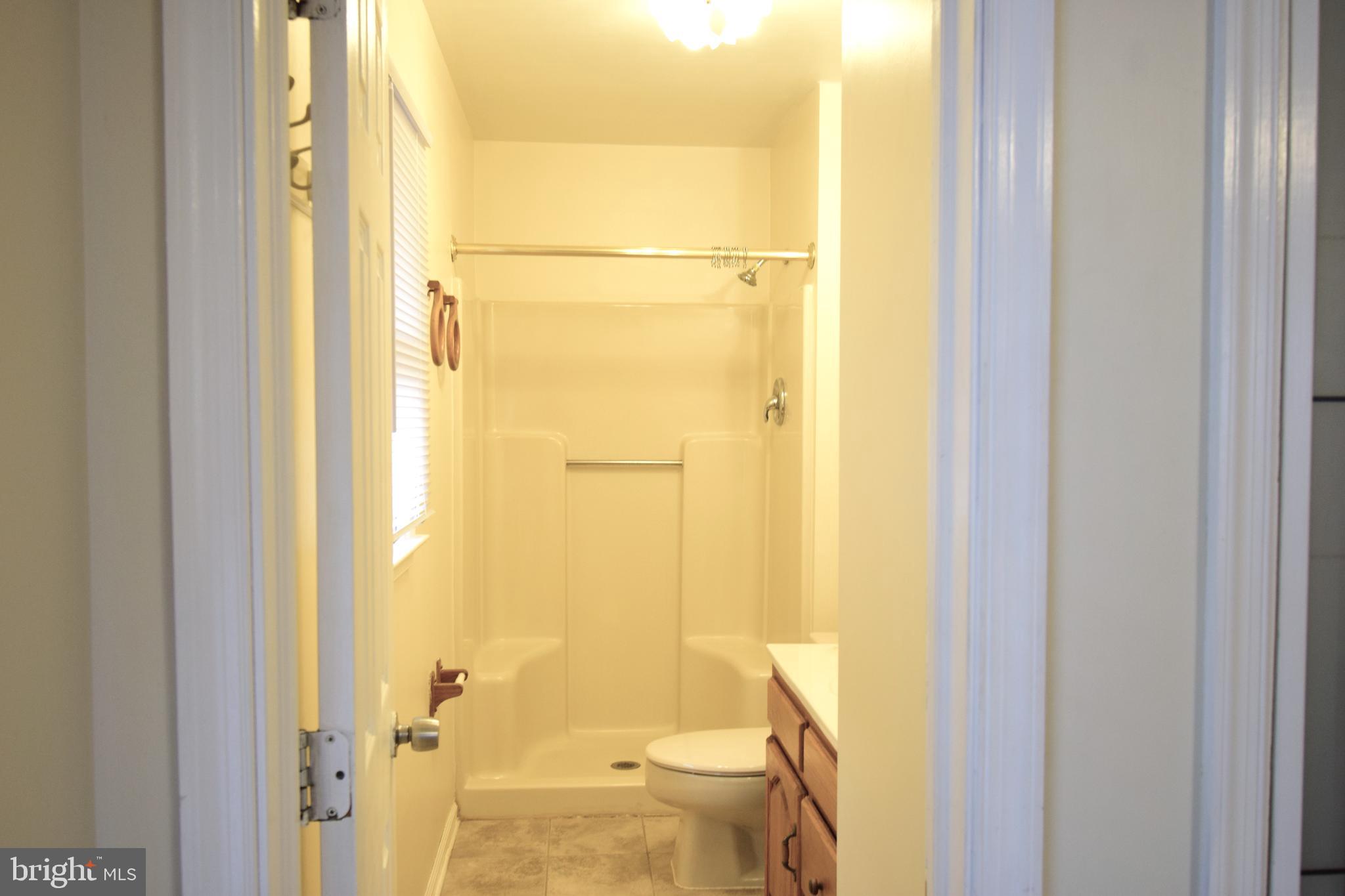 26554 Signboard Road Ruther Glen, VA 22546 - Photo 13 of 24 Primary en suite