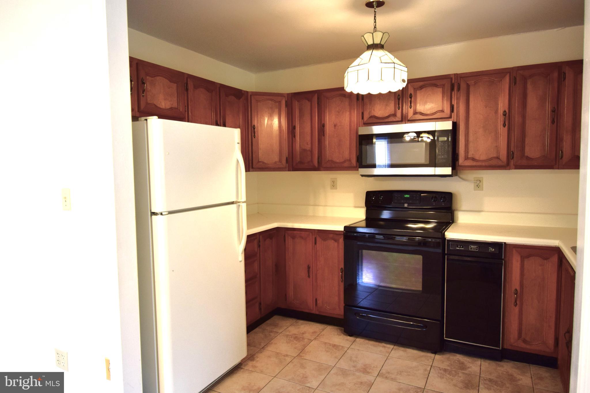 26554 Signboard Road Ruther Glen, VA 22546 - Photo 6 of 24 Kitchen