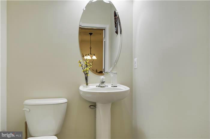 2204 Highfly Terrace Silver Spring, MD 20902 - Photo 13 of 30 Bath