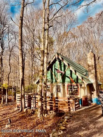 $349,900 | 46 Wood Street, Lake Harmony, PA 18624