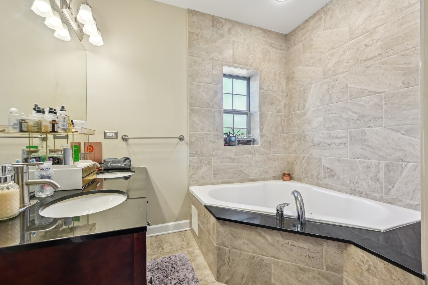 4725 North Sheridan Road, Unit 4A Chicago, IL 60640 - Photo 12 of 21