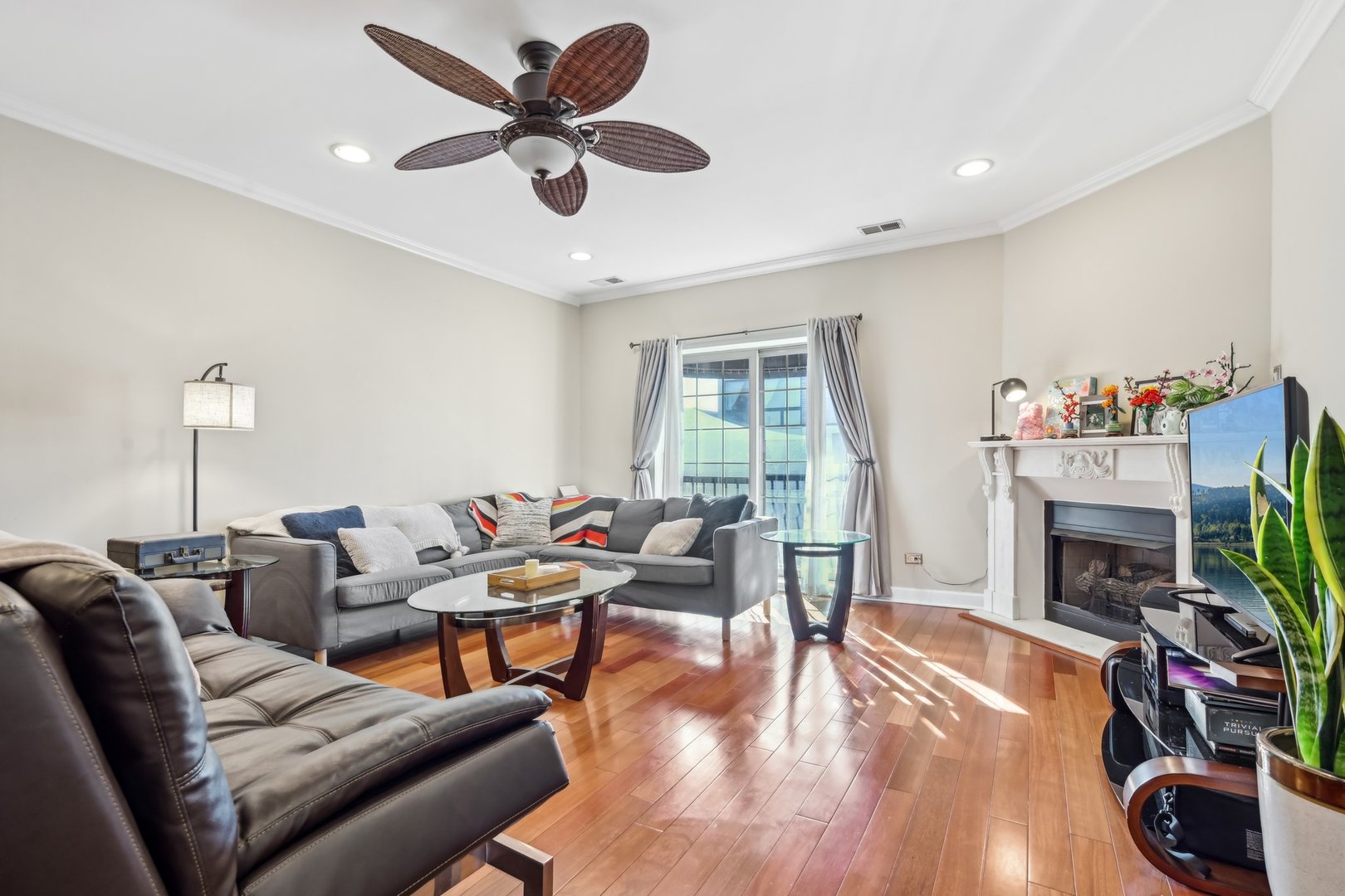 4725 North Sheridan Road, Unit 4A Chicago, IL 60640 - Photo 2 of 21